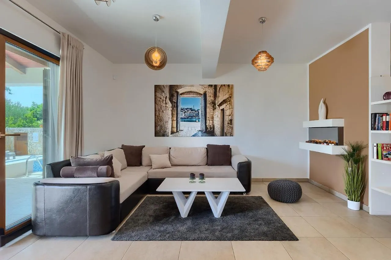 Villa Gloria, Villa With Heated Pool Kavran 0*,  Croatia