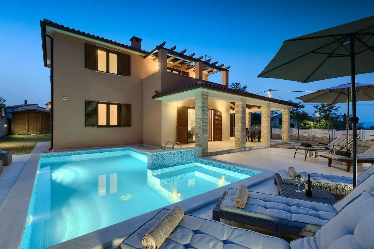 Villa Gloria, Villa With Heated Pool Kavran