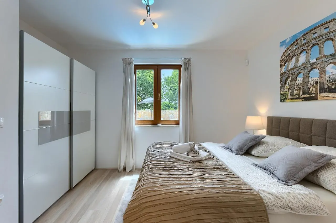 Villa Gloria, Villa With Heated Pool Kavran