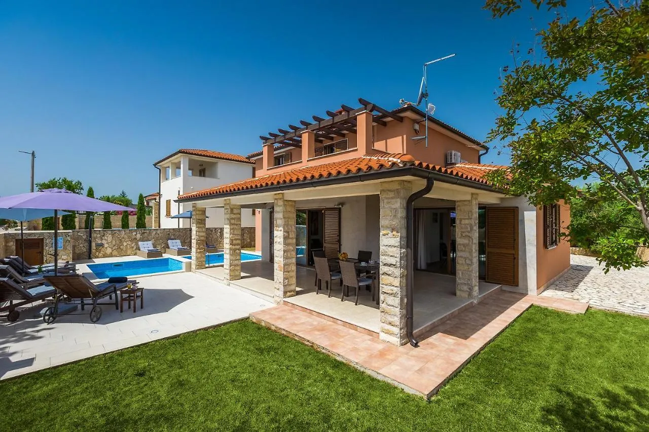 Villa Gloria, Villa With Heated Pool Kavran 0*,