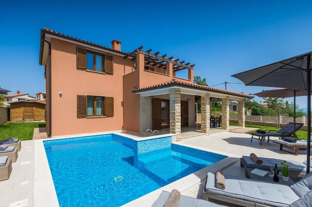 Villa Gloria, Villa With Heated Pool Kavran